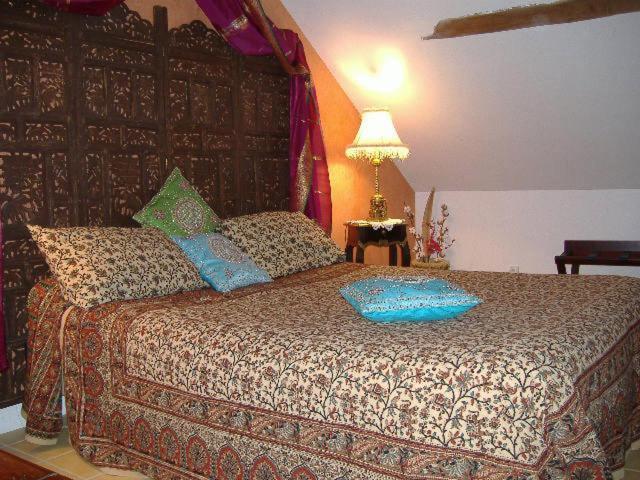 Logis Deritel Bed & Breakfast Montsurs Room photo